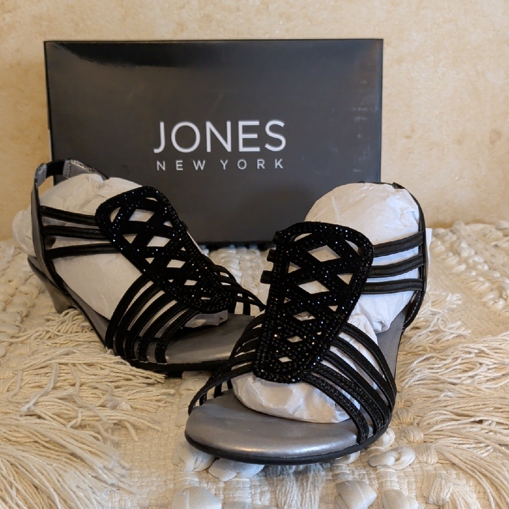 Jones NY Sandals NIB 7.5 Blk Jeweled